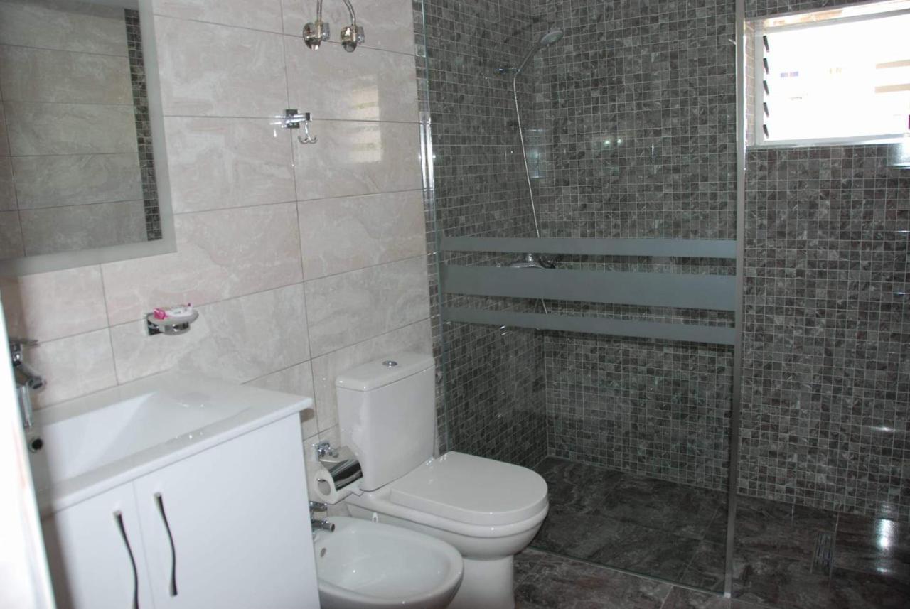 The Hill Apartment Sarandë 外观 照片