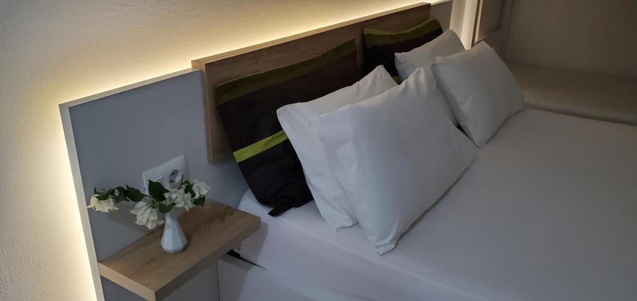 The Hill Apartment Sarandë 外观 照片