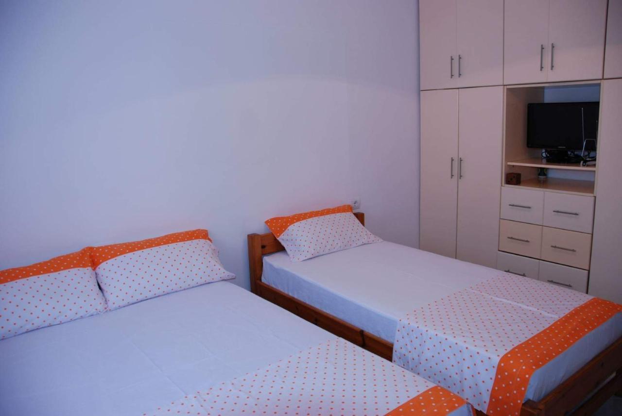 The Hill Apartment Sarandë 外观 照片