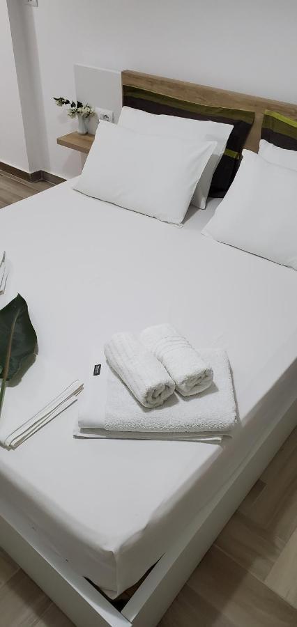 The Hill Apartment Sarandë 外观 照片